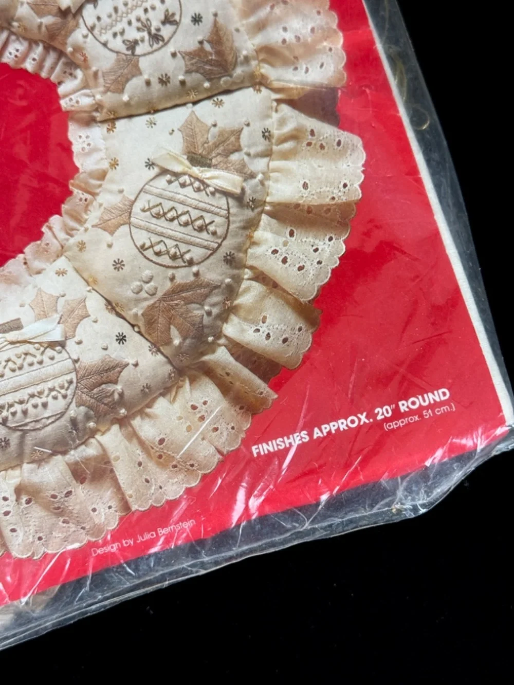 New 1983 Paragon Needlecraft Kit Candlewick Plus 20in Wreath Sealed Package